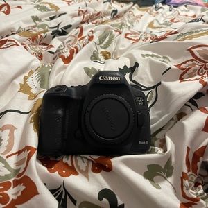 Canon EOS Mark III